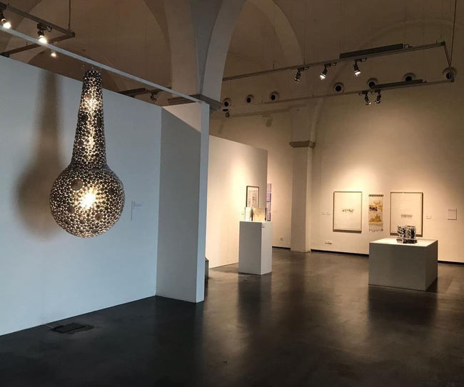 Peça exposada al Centre d'Art Contemporani La Sala
