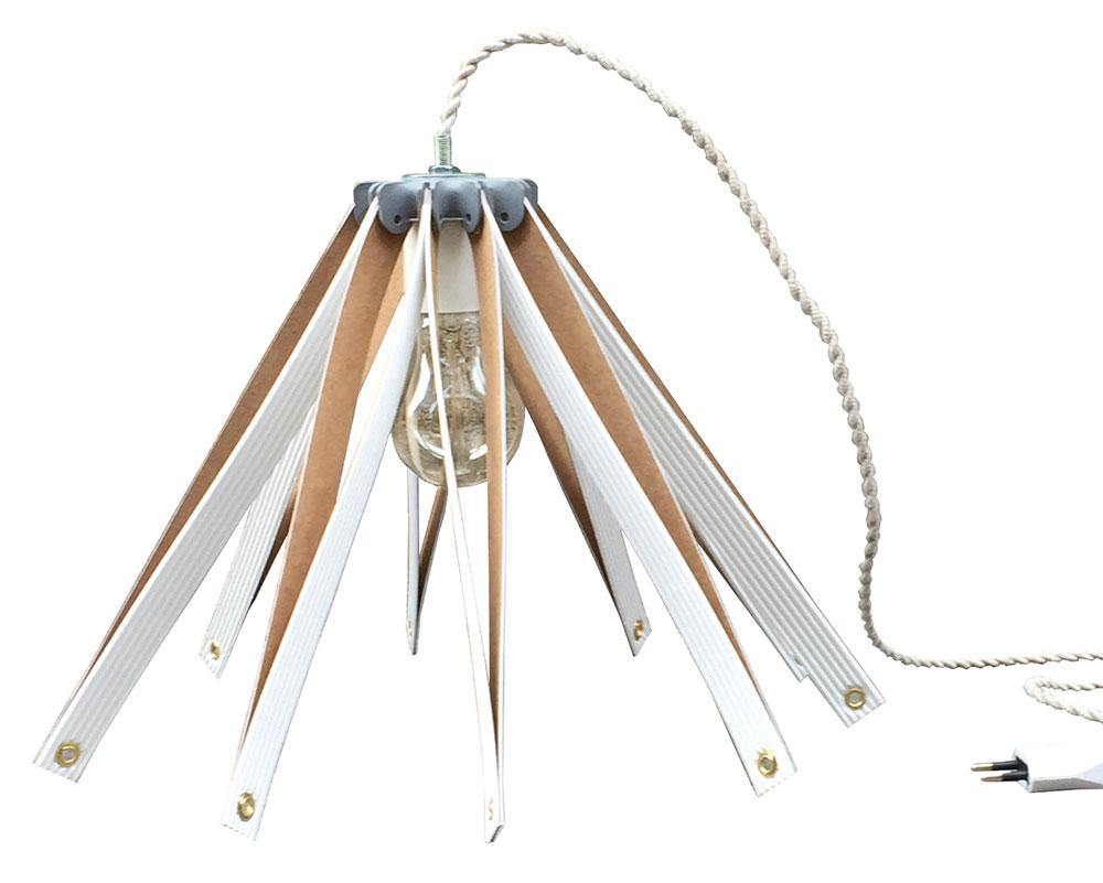 Lámpara de sobremesa articulada color blanco